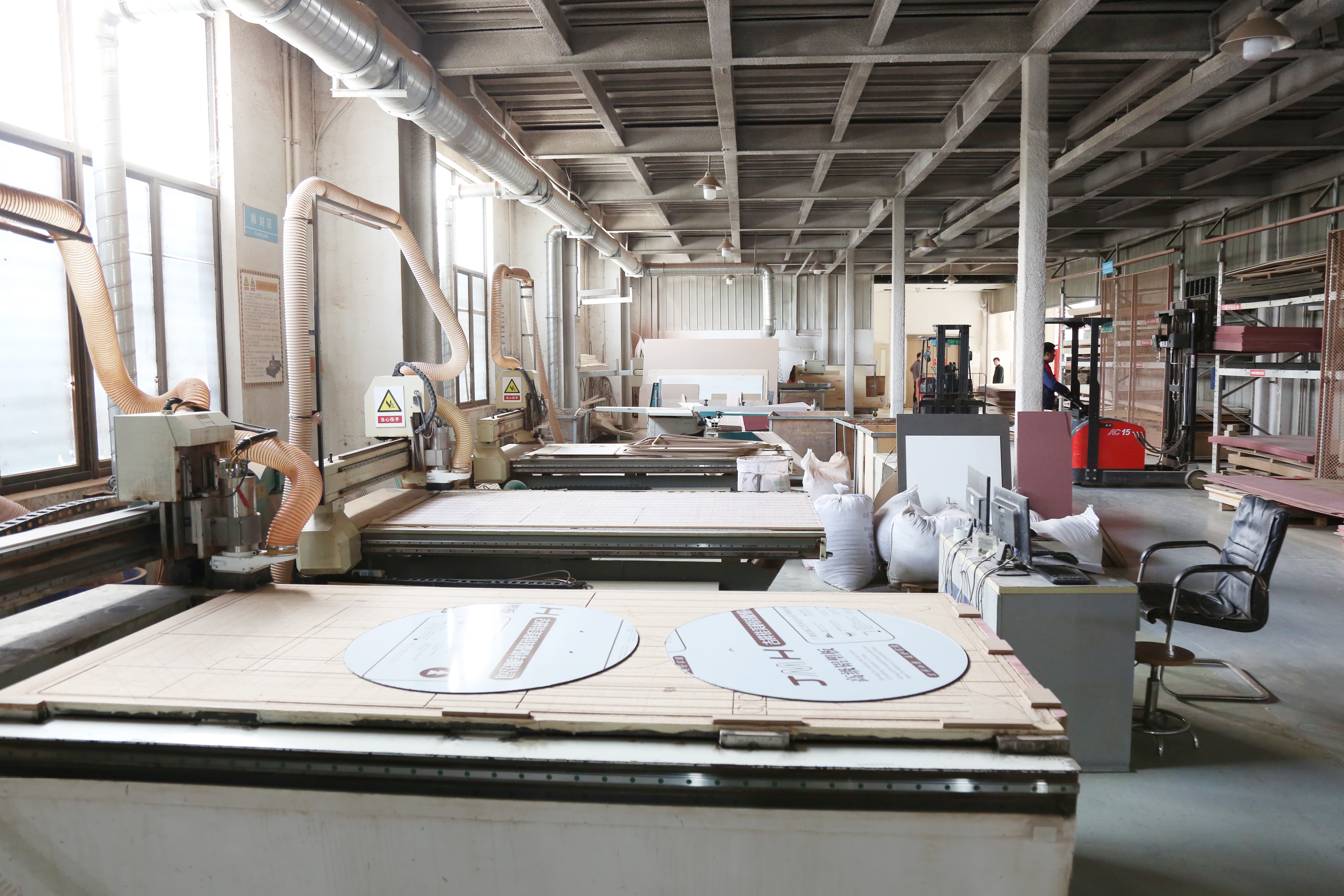 Woodworking assembly workshop Woodworking assembly workshop