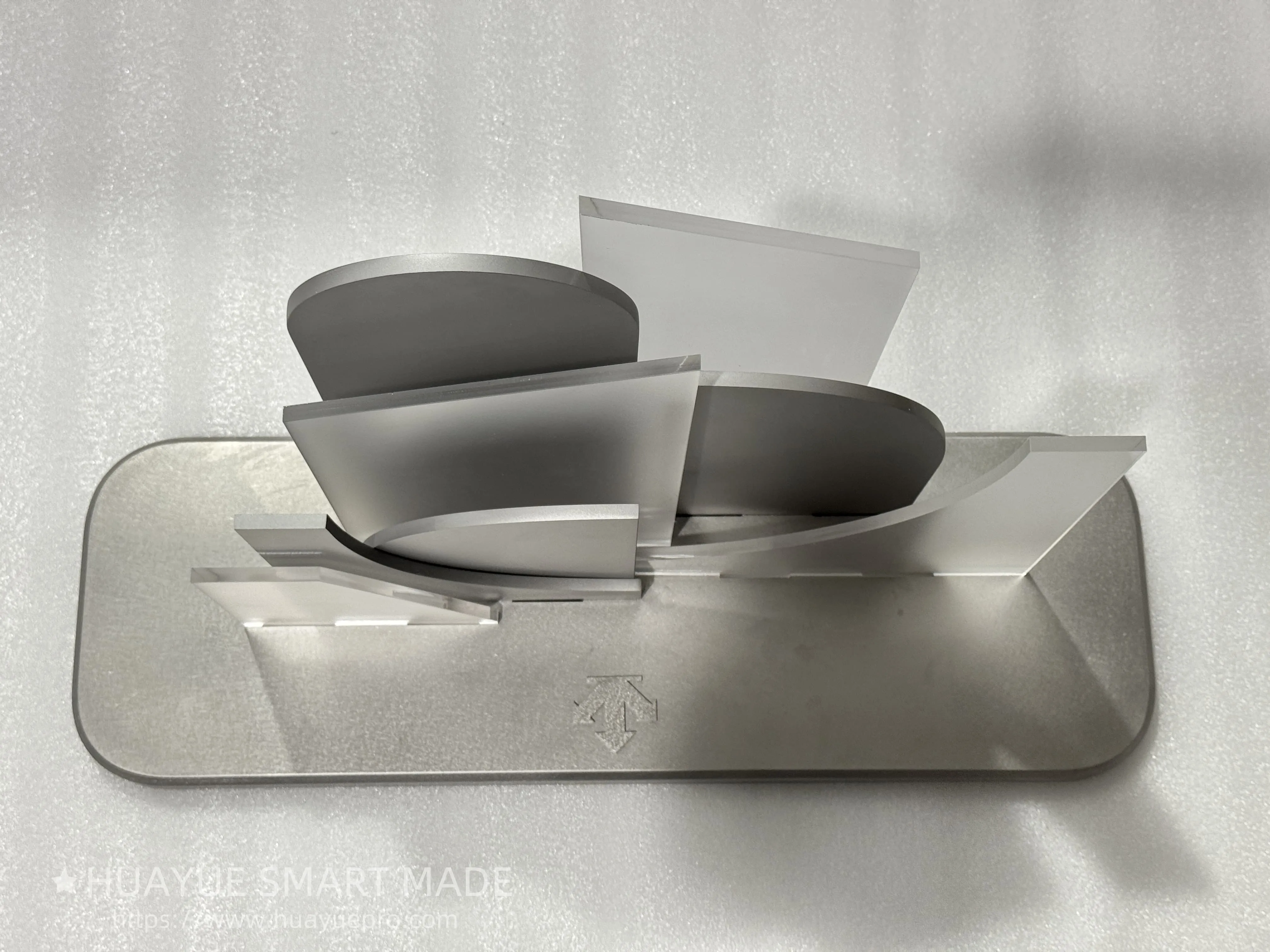 Various types of stainless steel display props and display props