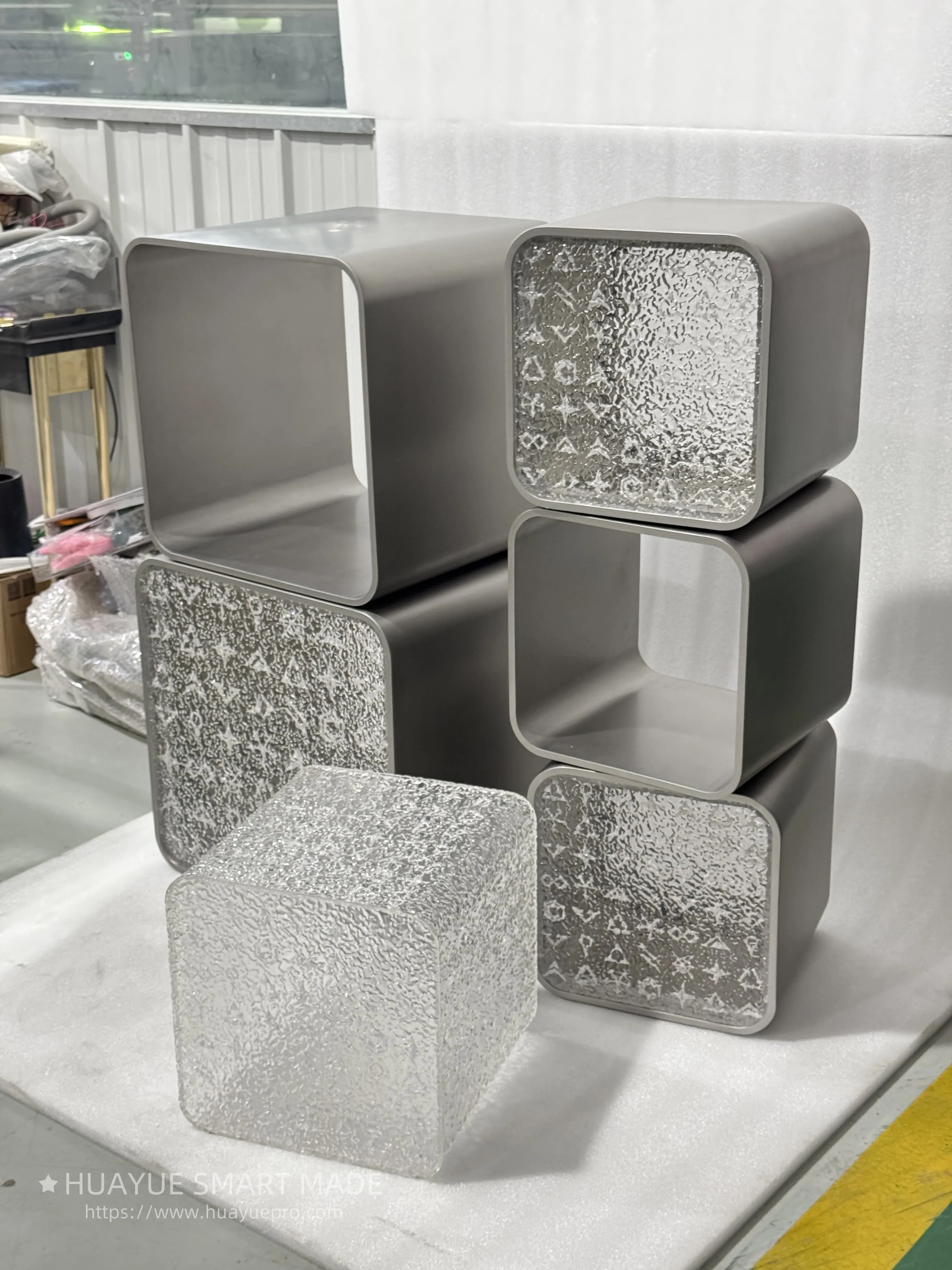 Various types of stainless steel display props and display props